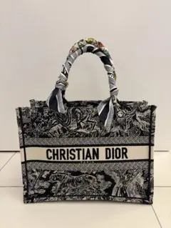 Christian Dior ブックトートバック、スカーフ付き - メルカリ