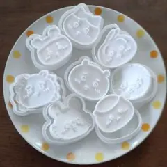 ちいかわクッキー型抜き8つスタンプセット