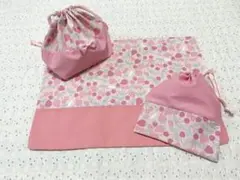 いちご入園入学３点セットネコマット(25×35)お弁当袋コップ袋給食セット女の子