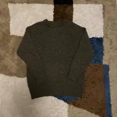 ダークグレー クルーネックセーター