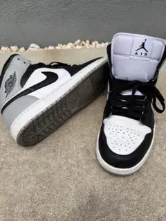 た*リ様 Air Jordan ハイカット野球スパイク 人気のパンダカラー た*リ様 Air Jordan ハイカット野球スパイク 人気のパンダカラー