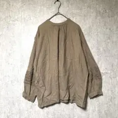 セルフサービス　長袖プルオーバー　スモック　袖刺繍　ふんわり　ブラウン系　M