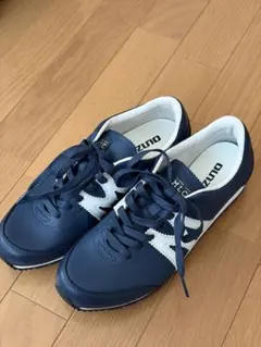 MIZUNO MLC スニーカー ネイビー×ホワイト