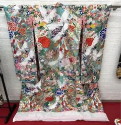 三越取扱品】吉澤織物 古典柄 友禅振袖 新品未仕立品 - メルカリ