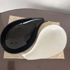 コンランショップ THE CONRAN SHOP しずく型 花器 白黒セットのサムネイル