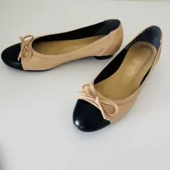 銀座かねまつ　バイカラーリボン付きフラットシューズ