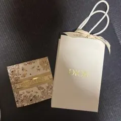 DIOR ホワイトペーパーバッグとギフトカード