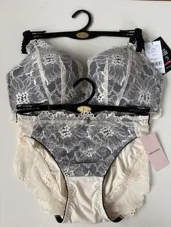 【特盛ブラ】ブラジャー (C70)ショーツ(L)セットのサムネイル