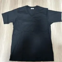 vネックtシャツ