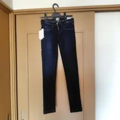 【未使用】Bershka スーパースキニーデニム 22