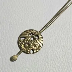 アンティーク　金工　平打ち　簪　銀かんざし　蝶々　菊　か3　着物　浴衣　骨董