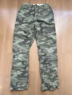 GAPの迷彩柄パンツ　130cm