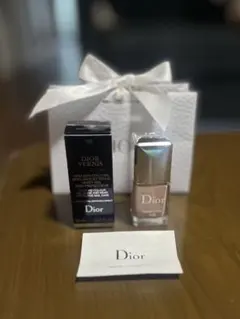 Dior ネイルカラー ヌードルック 100