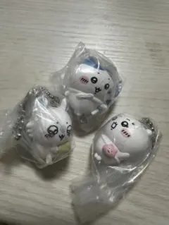 ちいかわ　つまんでつなげてますこっと