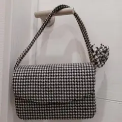 Item thumbnail for item 5a3c8892-442e-42f2-a04b-0d775e6a50be