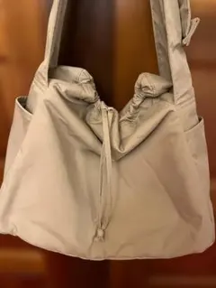 UNIQLO:Cソフトパフィーショルダーバッグ