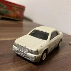 トヨタ　2代目クラウンマジェスタ　150系　ディーラー品　ミニカー　金属製 トヨタ 2代目クラウンマジェスタ 150系 ディーラー品 ミニカー 金属製