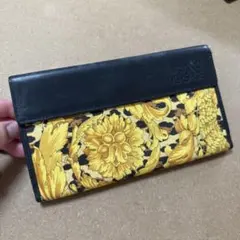 希少】ジャンニヴェルサーチ バロック レオパード柄 長財布 ゴールド 