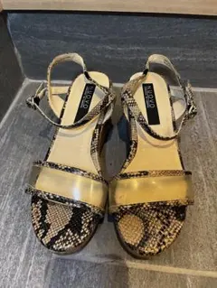 NUOVO ヘビ柄ウェッジサンダル