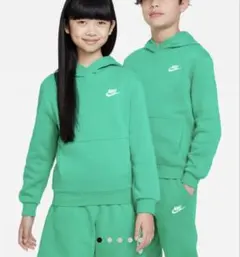 日本未発売カラー　NIKE キッズ　トレーナー　160サイズ
