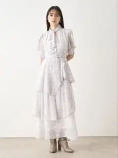 【新品】フラワープリントタイワンピースSNIDELスナイデルワンピースドレス
