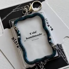 トレカキーホルダー　トレカケース　レジンデコ マーブルカラー　星　青　黒