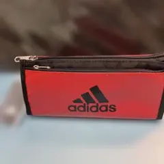 adidas 赤黒 ジッパーポーチのサムネイル