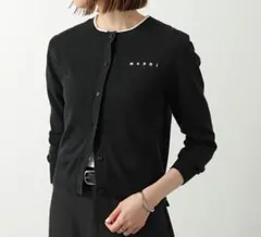 美品　MARNI マルニ　ボタン付きカーディガン　ブラック　ロゴのサムネイル