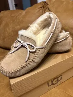 UGG W DAKOTA モカシン 7 ベージュ