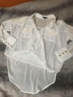 シースルーシャツ