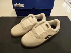 etnies 　キッズ　スケートシューズ ホワイト 22cm