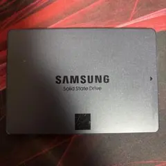 Samsung 870 QVO 8TB SSD 本体