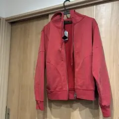 ジーナシスパーカー