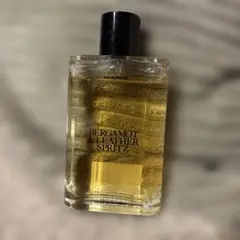 ZARA BERGAMOT & LEATHER SPRITZ 香水のサムネイル