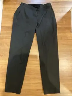 UNIQLO スラックスパンツ　ブラック
