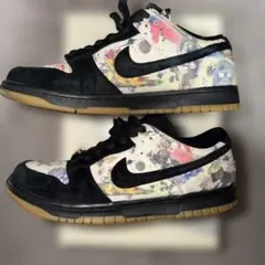 Supreme x Nike SB Dunk Low 