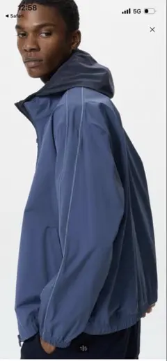 ユニクロ　ウルトラストレッチアクティブトラックジャケット　Ｍサイズ　青