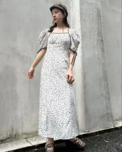 【美品】SNIDEL バリエプリントコルセットワンピース アイボリー 0サイズ