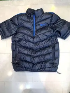 ほぼ未使用　ナイキゴルフ　半袖　軽量　ダウン