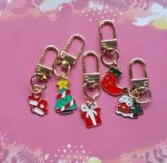 まだ間に合います　クリスマス飾りのチャーム・キーホルダー　５点セット　お安く