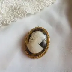 vintage★昭和レトロ　貴婦人べっこうカラーのクラシカルブローチ、ペンダント