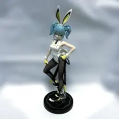 初音ミク フィギュア　バニー　うさぎ　 BiCute Bunnies