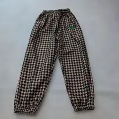 チェック柄ロングパンツ 緑ロゴ付き　処分品