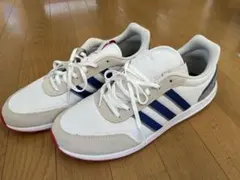 アディダス　adidas スニーカー