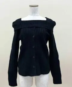 オフショルニット