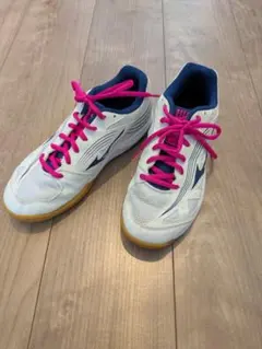 ●値引き可●MIZUNO 室内用スポーツシューズ ホワイト ピンク23.0cmのサムネイル