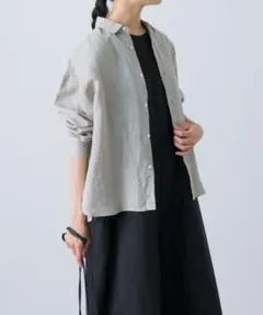 美品✨kagure かぐれ　ドライリネンレギュラーシャツ　ブラウス　ナチュラルのサムネイル