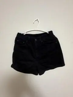 ブラック デニム ショートパンツのサムネイル