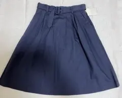 新品✨フレームワーク　ひざ丈スカート　ベルト付きフレアスカート　無地　紺のサムネイル