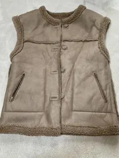 【2WAY】リバーシブルノーカラーフェイクムートンボアベスト